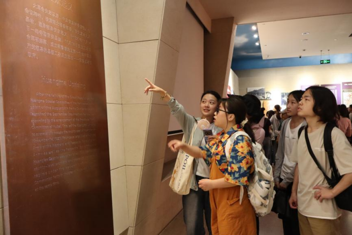 地大学子三下乡感悟：传承红色基因 激发爱国情怀
