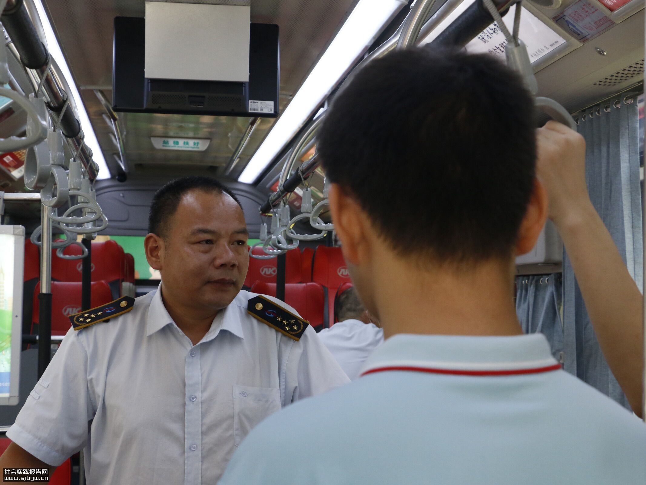 合工大学子三下乡：深耕皖地访劳模，百年基因永承传